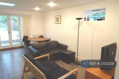 6 bedroom semi-detached house to rent, Windmill Road, Headington, Oxford, OX3