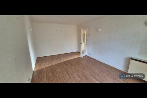 2 bedroom flat to rent, Brooklands Court, Manchester, M8