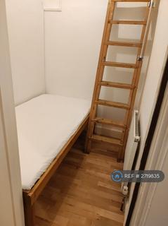 undefined, Lochrin Place, Tollcross, EH3