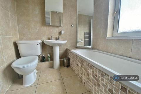 undefined, Moat Close, Bushey, WD23