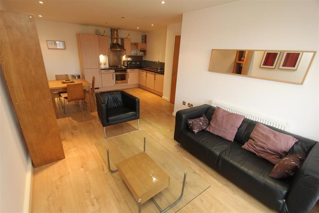 Living room1.JPG