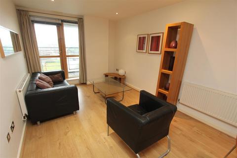 2 bedroom flat to rent, St James Quay, Brewery Wharf
