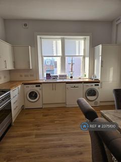 3 bedroom flat to rent, High Street, North Berwick, EH39