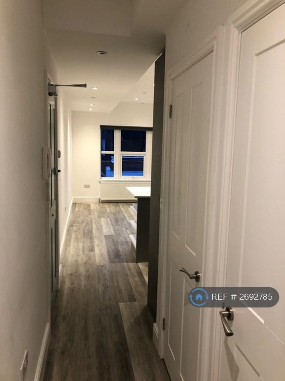 Hallway From Bedroom To Living Room