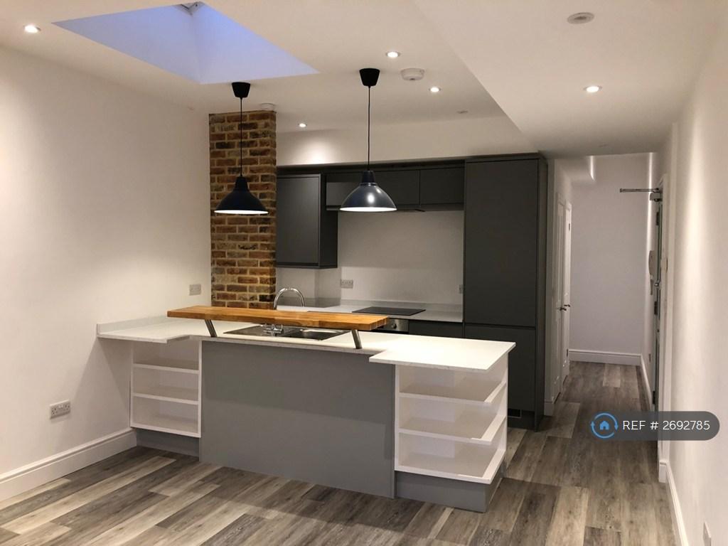 Kitchen With Breakfast Bar