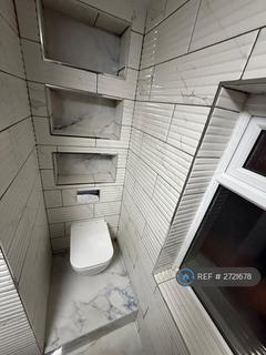 3 bedroom semi-detached house to rent, Spencer Walk, Tilbury, RM18