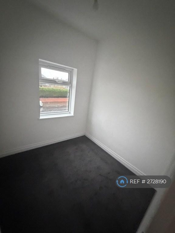 Front Small Bedroom
