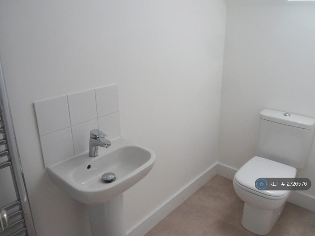 Ensuite Toilet