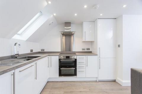 1 bedroom flat to rent, Kings Avenue , Clapham , London, SW4