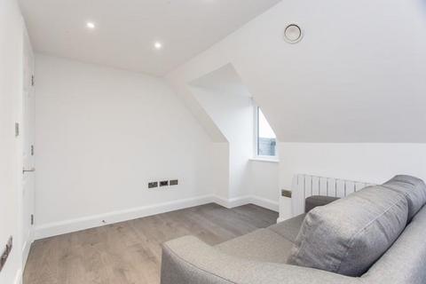 1 bedroom flat to rent, Kings Avenue , Clapham , London, SW4