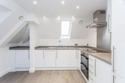 1 bedroom flat to rent, Kings Avenue , Clapham , London, SW4