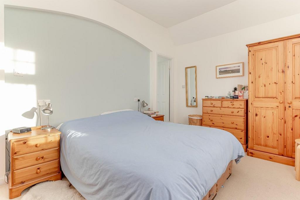 Master Bedroom - B.jpg