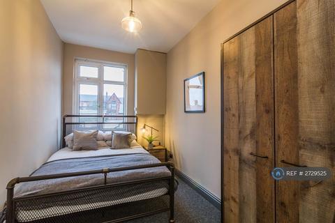 2 bedroom flat to rent, Ebury Road, Nottingham, NG5
