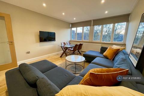 4 bedroom maisonette to rent, Carey Gardens, London, SW8