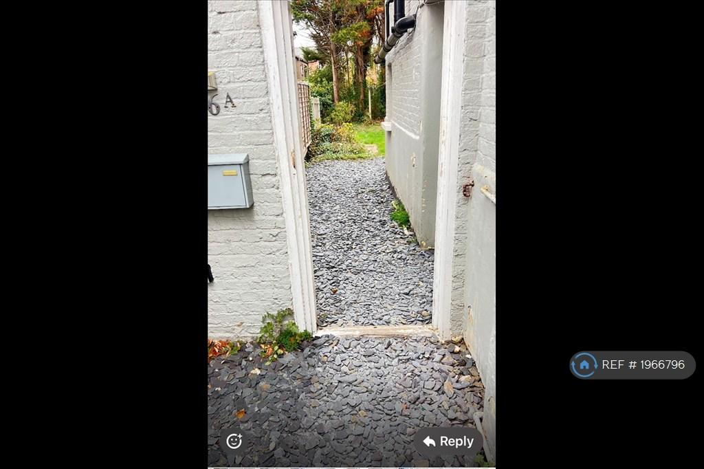 Private Entrance
