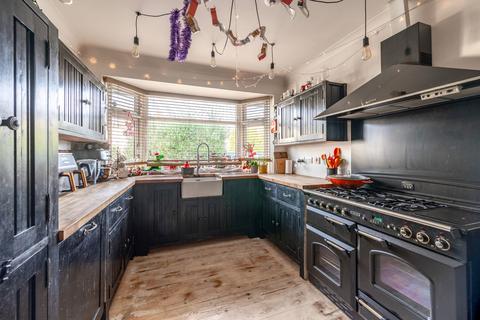 4 bedroom semi-detached house for sale, Long Road, Lowestoft