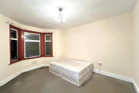 undefined, Hickling Road, Ilford IG1