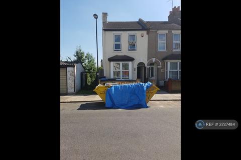 undefined, Cross Road, Enfield, EN1