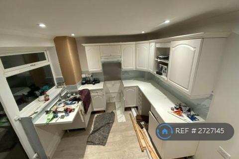 2 bedroom terraced house to rent, Dickens Court, Newthorpe, Nottingham, NG16