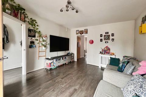 undefined, Hythe Crescent, Ashford