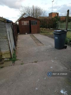 3 bedroom semi-detached house to rent, Salterford Road, Hucknall, Nottingham, NG15