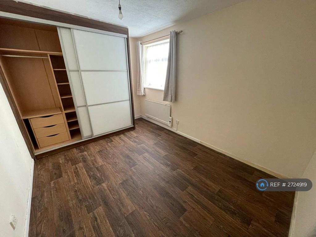 Spacious 1 Bedroom Flat Ilford Town Centre