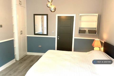undefined, Harvard Road, London, W4