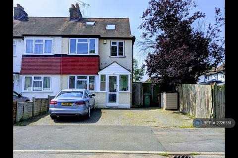 4 bedroom end of terrace house to rent, Willow Walk, Sutton, SM3