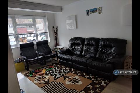 4 bedroom end of terrace house to rent, Willow Walk, Sutton, SM3
