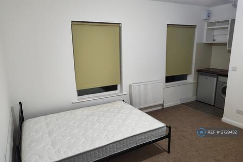 undefined, Luton, Luton, LU1