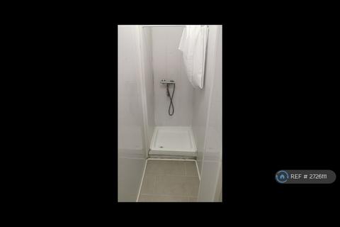 undefined, St Andrews Rd, Acton, W3