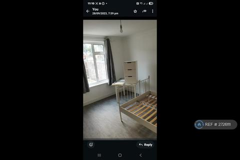 undefined, St Andrews Rd, Acton, W3