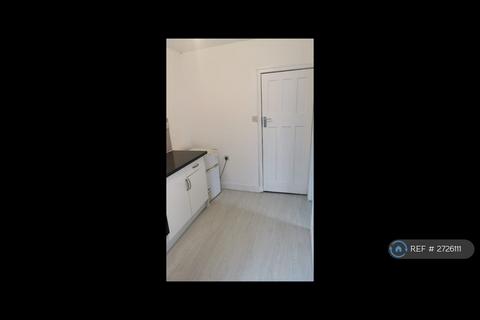 undefined, St Andrews Rd, Acton, W3