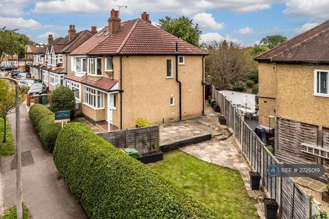 3 bedroom semi-detached house to rent, Fieldsend Road, Cheam, Sutton, SM3