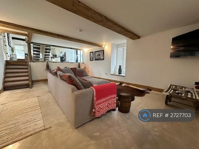 Lower Lounge