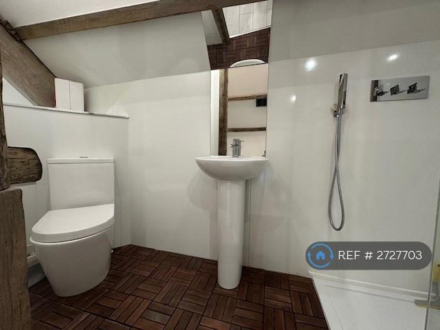 Bedroom 2 Ensuite
