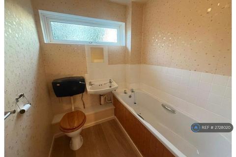 3 bedroom terraced house to rent, Woodgate Gardens, Birmingham, B32