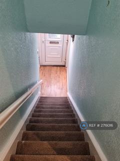 3 bedroom terraced house to rent, Rockcliffe Street, Blackburn, BB2