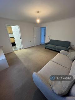 2 bedroom flat to rent, Wheatstone Close, Slough, SL3