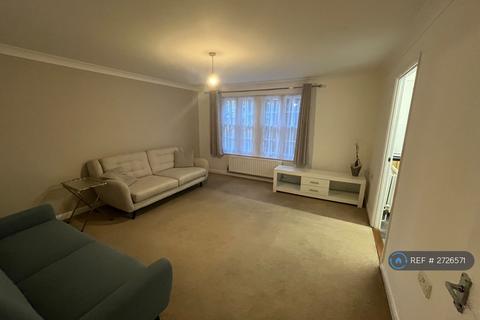 2 bedroom flat to rent, Wheatstone Close, Slough, SL3