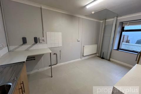 undefined, Llewellyn Terrace, Tonypandy, Rhondda Cynon Taff, CF40