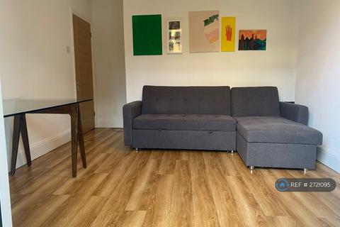 2 bedroom flat to rent, Victoria Road, London, NW6
