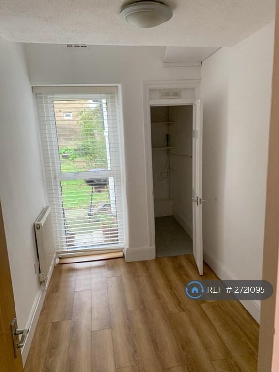 Single Bedroom