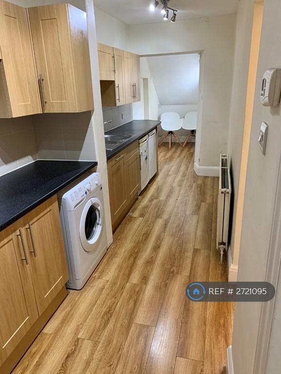 Modern Fitted Kitchen