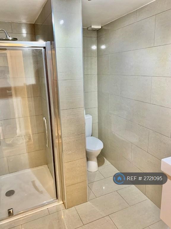 Fully Tiled Luxurious Bathroom