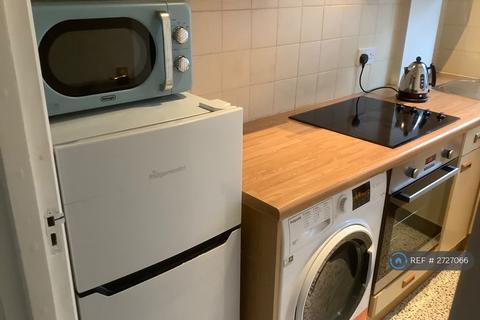 1 bedroom flat to rent, Fleet Road, London, NW3