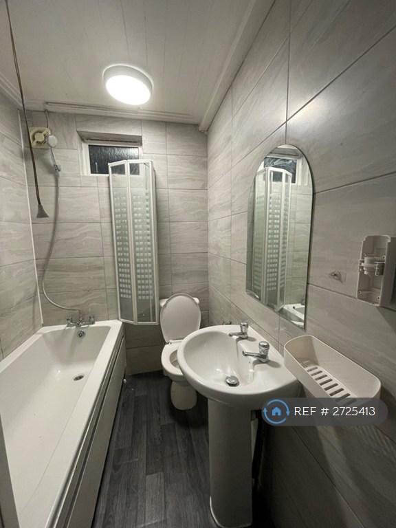 Bedsit Bathroom /Shower Attachment