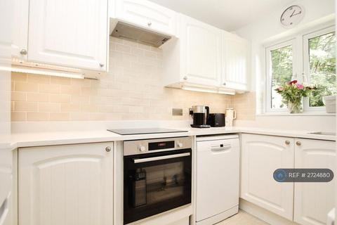 undefined, Oak Ridge, West End, Woking, GU24