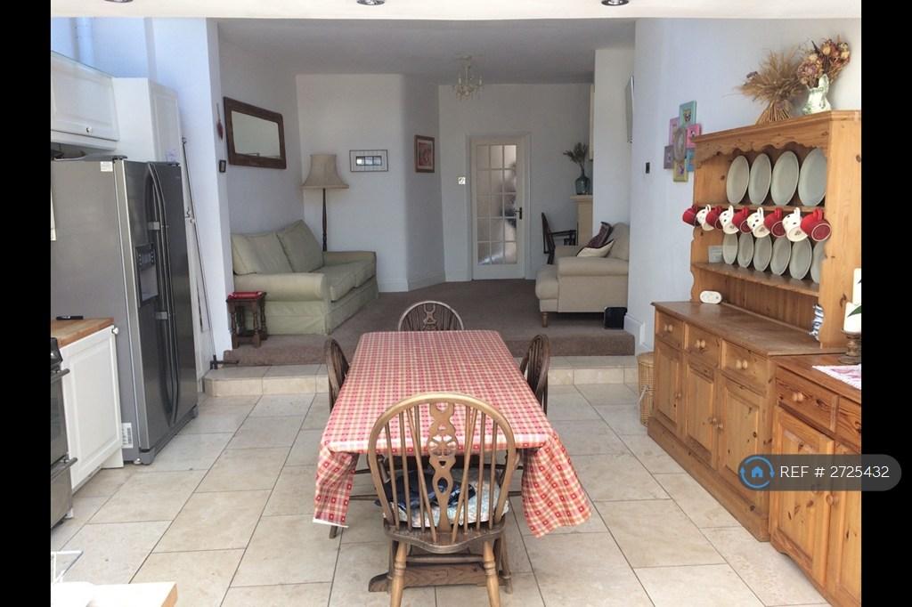 Open Plan Kitchen/Dining/Lounge