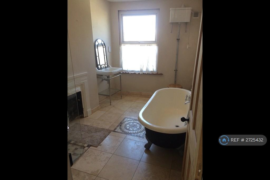 Large Family Bathroom